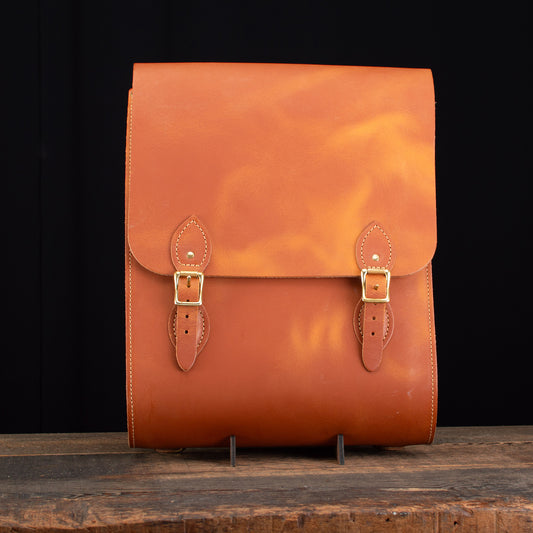 Medium Windsor Backpack in Distressed Bowthorpe Oak