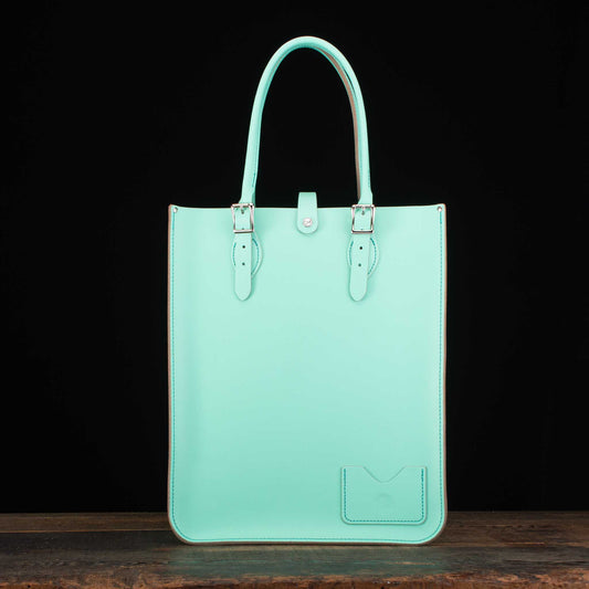Portrait Tote in Fresh Mint