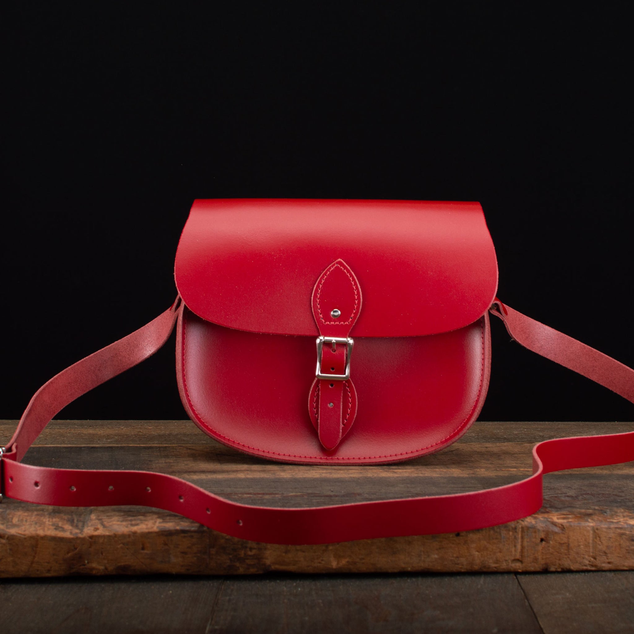 Large Sporran in Pillarbox Red