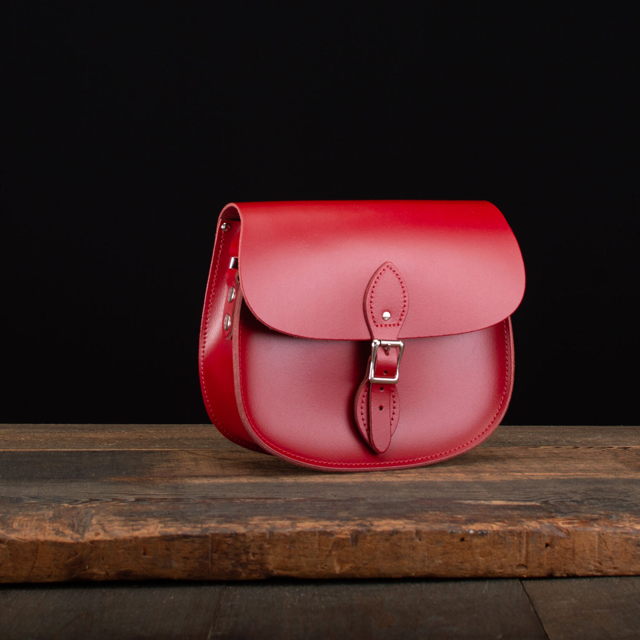 Large Sporran in Pillarbox Red