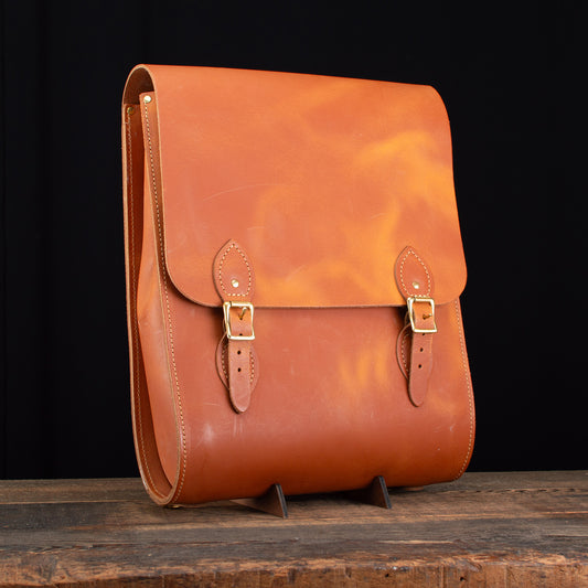 Medium Windsor Backpack in Distressed Bowthorpe Oak