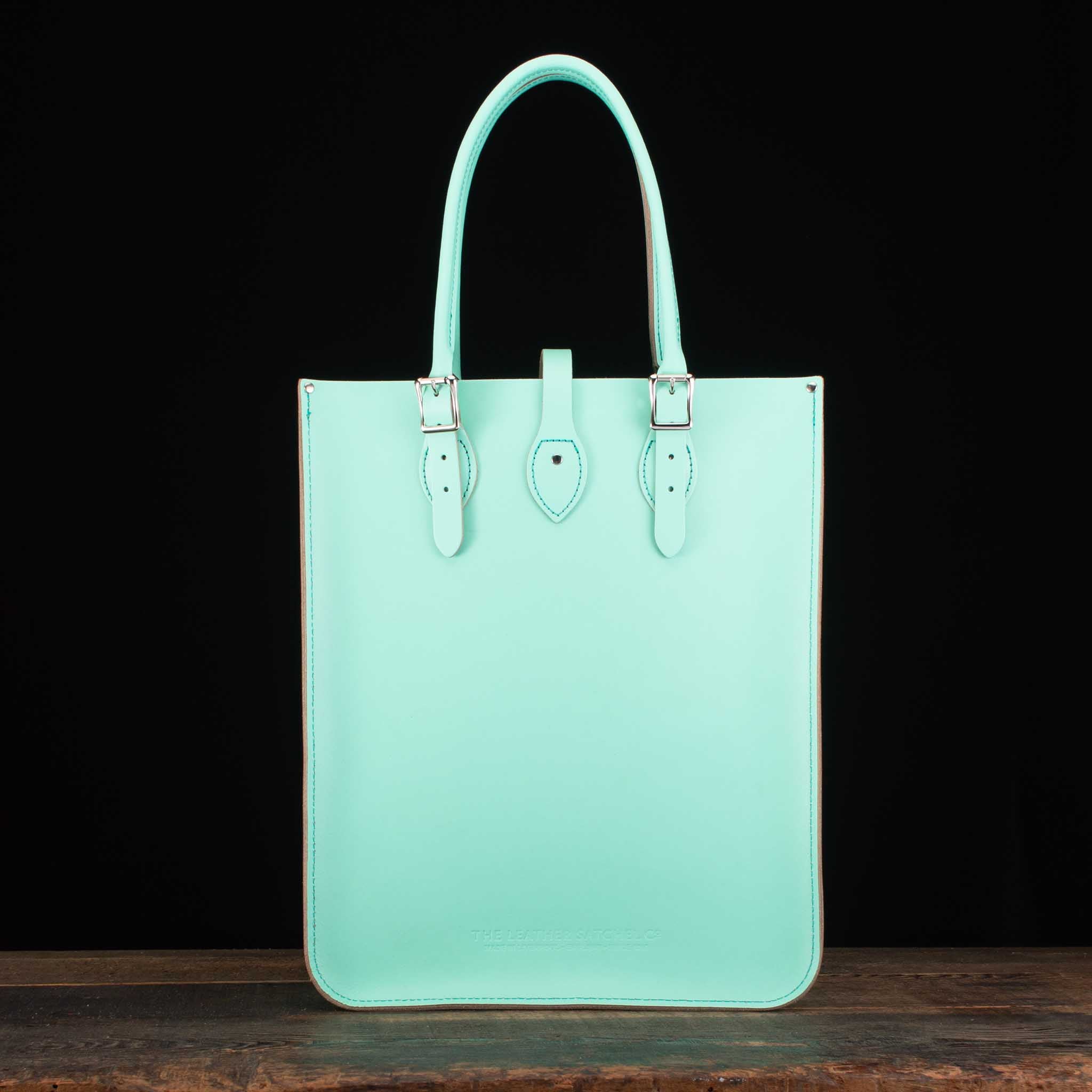 Portrait Tote in Fresh Mint