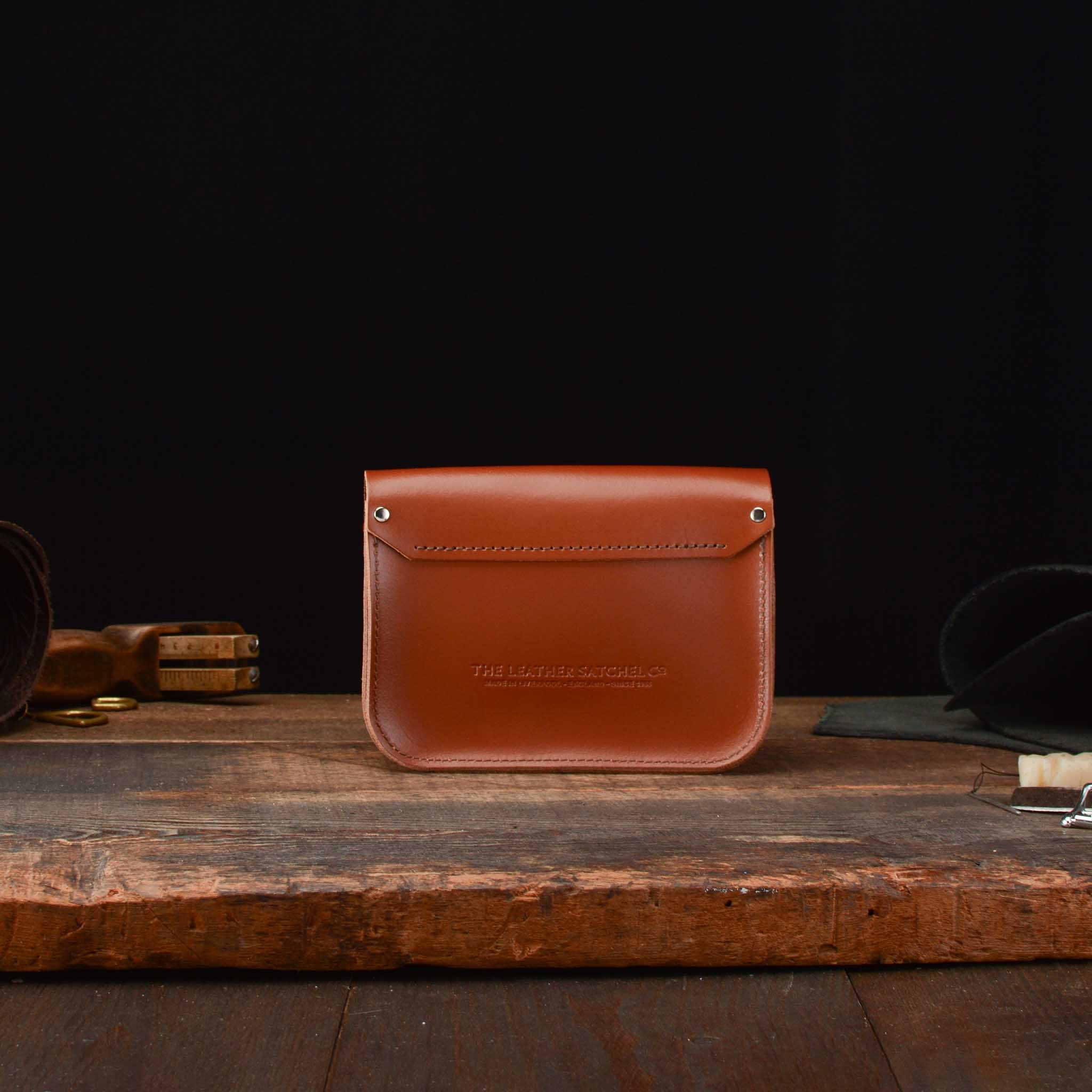7-inch Hipster, Leather Crossbody, pre-loved and nearly perfect collection